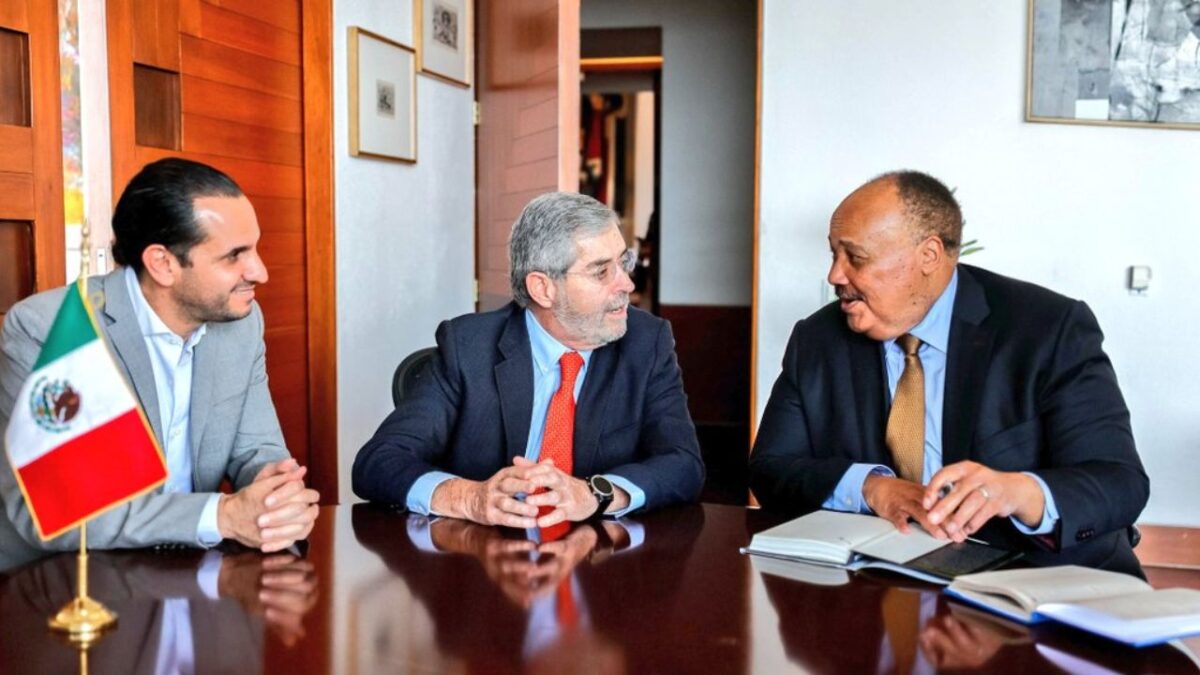 Canciller recibe a hijo de Martin Luther King