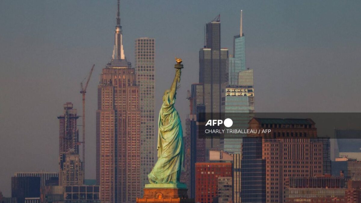 La Casa Blanca rechazó devolver la Estatua de la Libertad a Francia: tras petición de un político galo.