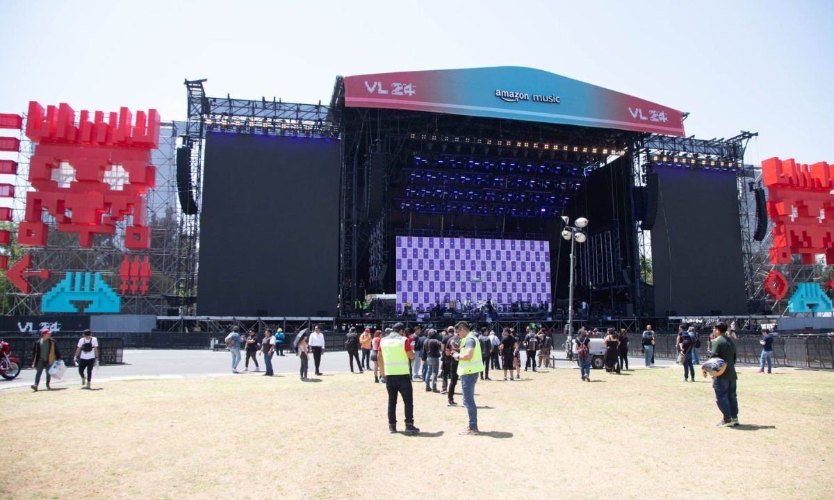 Sabemos que algunos asistentes ya tienen su historia con el Vive Latino pero hay algunos que vivirán su primera vez en el festival ya sea de México o de otras partes del país. Es por ello que aquí te compartimos las formas de llegar al Estadio GNP de forma rápida y segura.