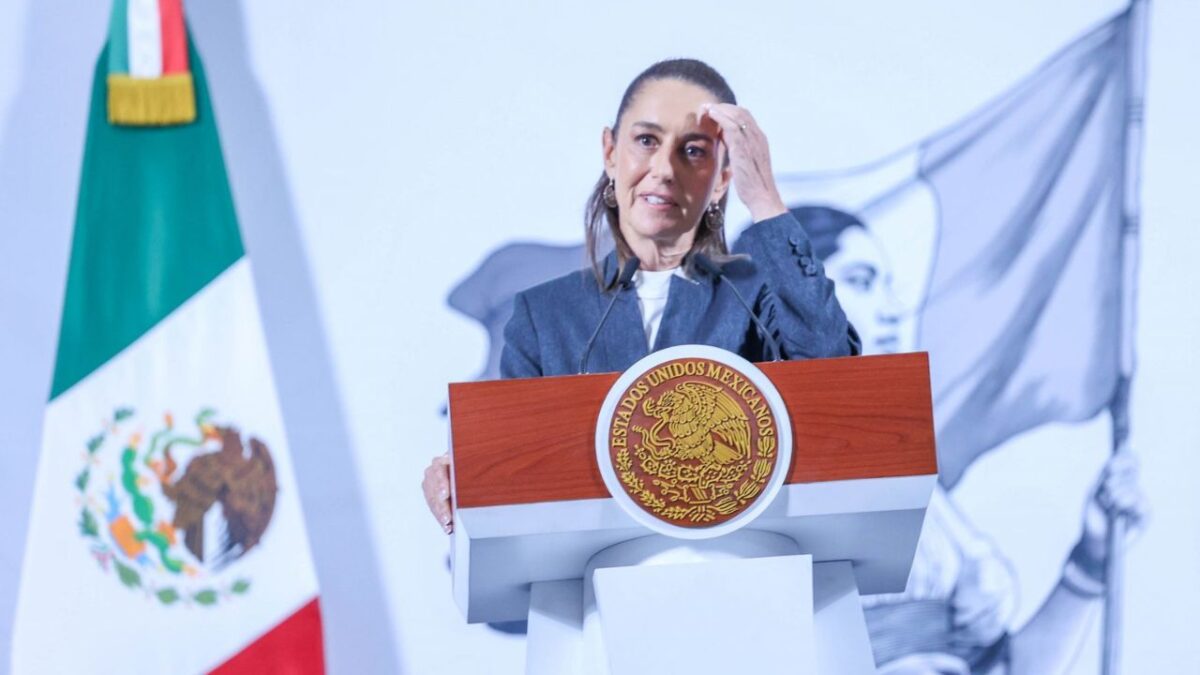 La aprobación de las Leyes secundarias en materia energética que se están discutiendo en el Congreso, permitirá hacer un mayor combate a la venta ilegal de combustibles, mejor conocido como “huachicol”, toda vez que permitirá la trazabilidad en la importación, distribución y venta de combustibles en México, informó la presidenta de México, Claudia Sheinbaum.