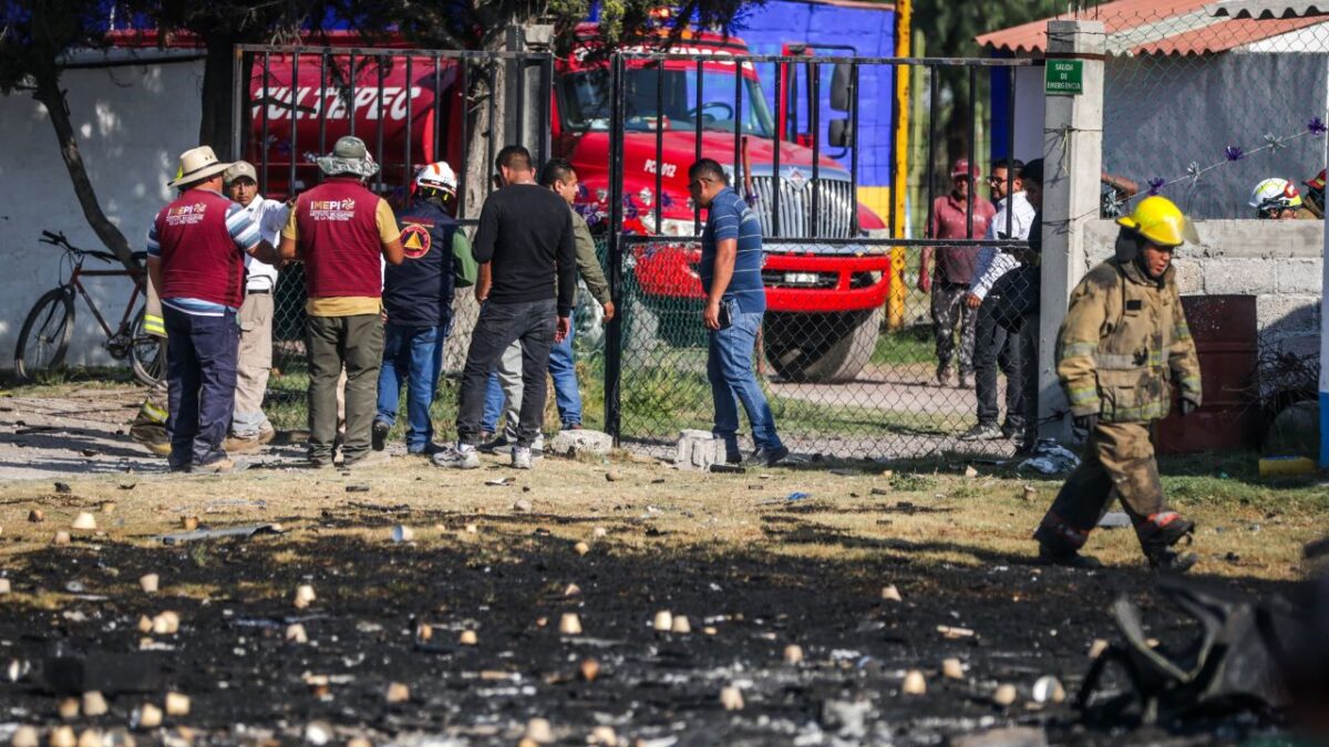 La explosión de un polvorín en el municipio de Tultepec en el Edomex dejó un saldo de 4 personas lesionadas que fueron enviadas a un hospital.