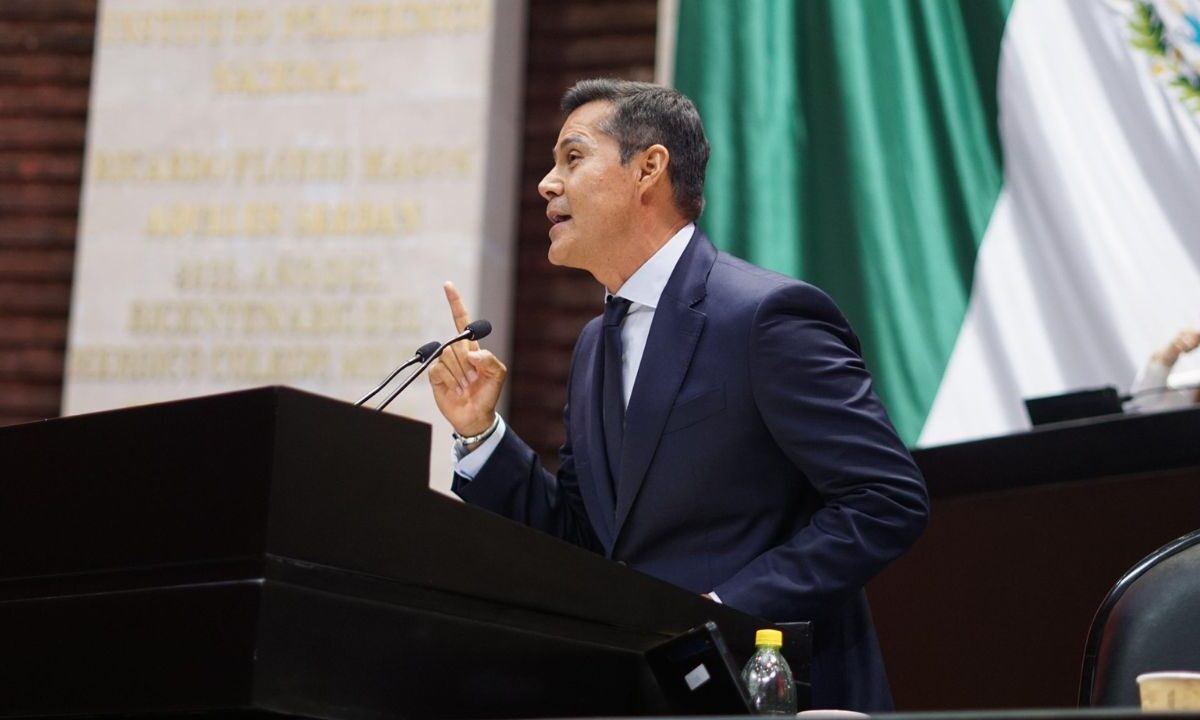Carlos Alberto Ulloa Pérez, diputado de Morena.