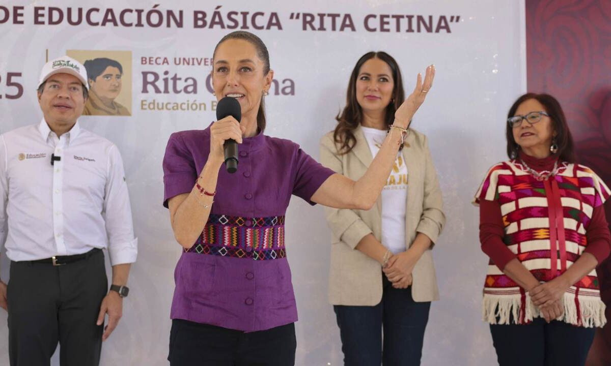 Sheinbaum defendió a la gobernadora de Guanajuato, luego de que la abuchearon.