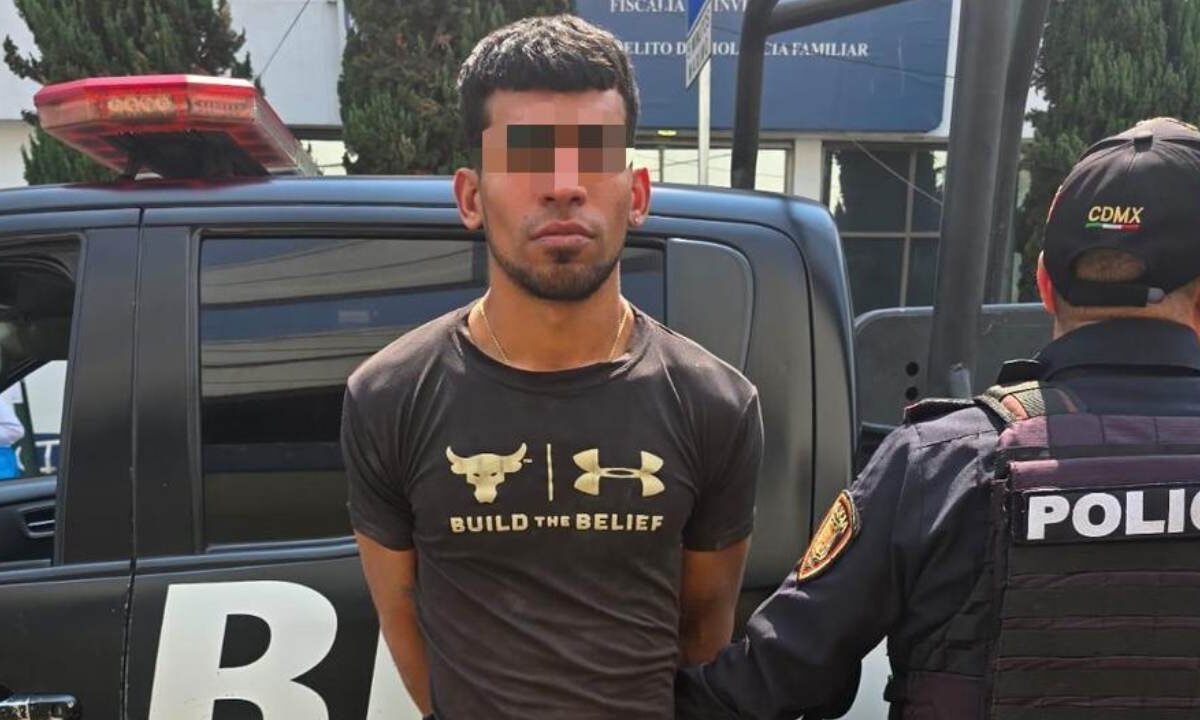 Un hombre fue detenido en la alcaldía Benito Juárez por la tala de un árbol.