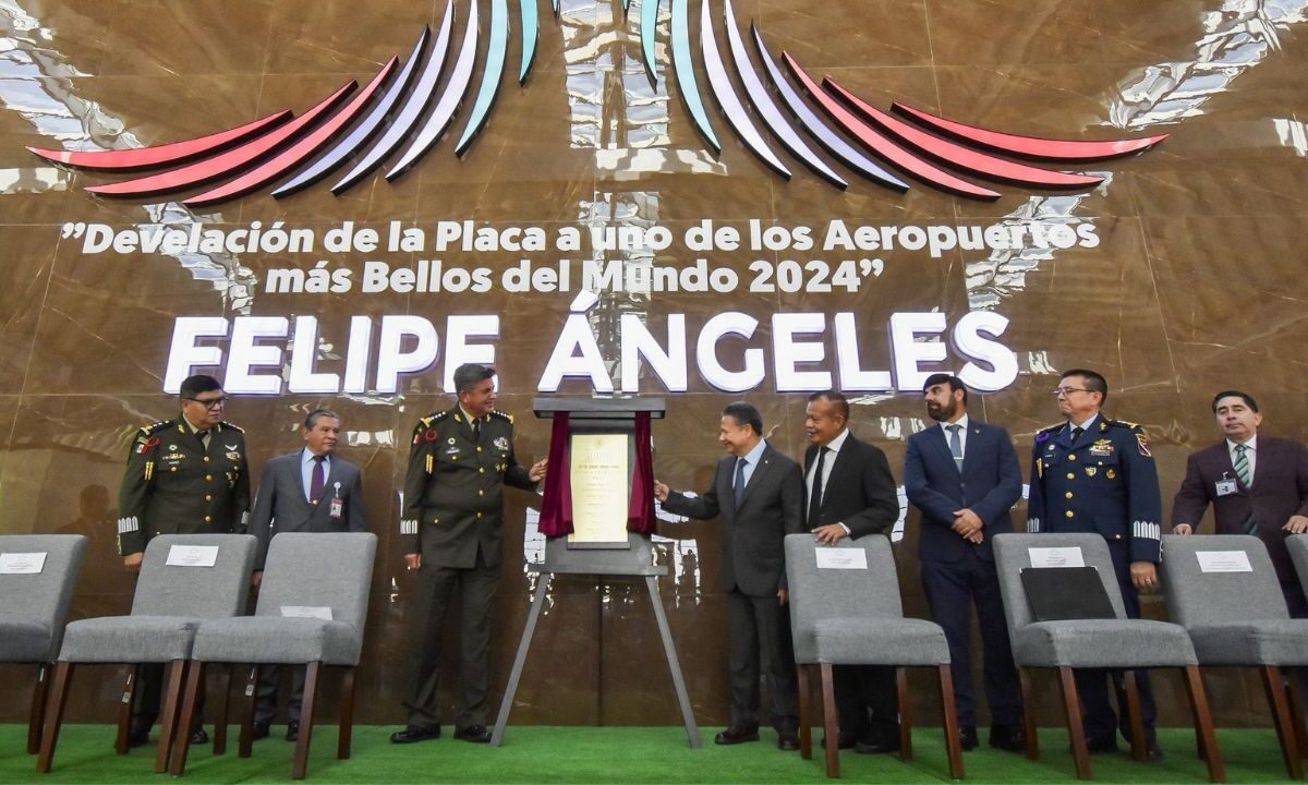 Develan placa que reconoce al AIFA como uno de los más bellos del mundo