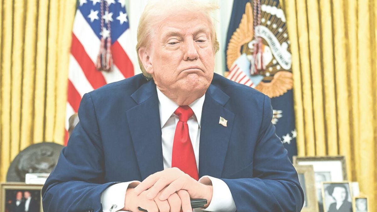 La decisión de Trump sobre los aranceles, ha generado críticas de expertos en todo el mundo por su falta de lógica económica y su impacto en regiones sin relevancia comercial.