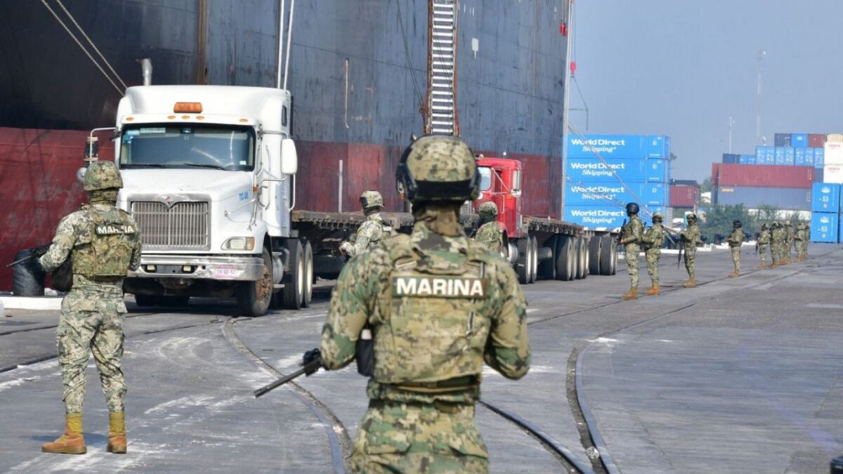 En Tamaulipas, Fuerzas Federales aseguraron 10 millones de litros de huachicol; van 18 millones de litros asegurados en 3 días.