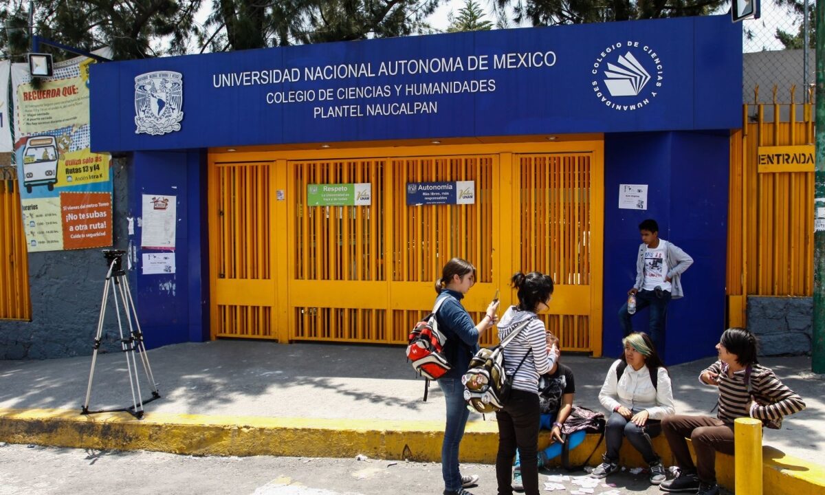 César Emiliano Hernández Dávalos, alumno del CCH Naucalpan, perdió la vida tras desmayarse