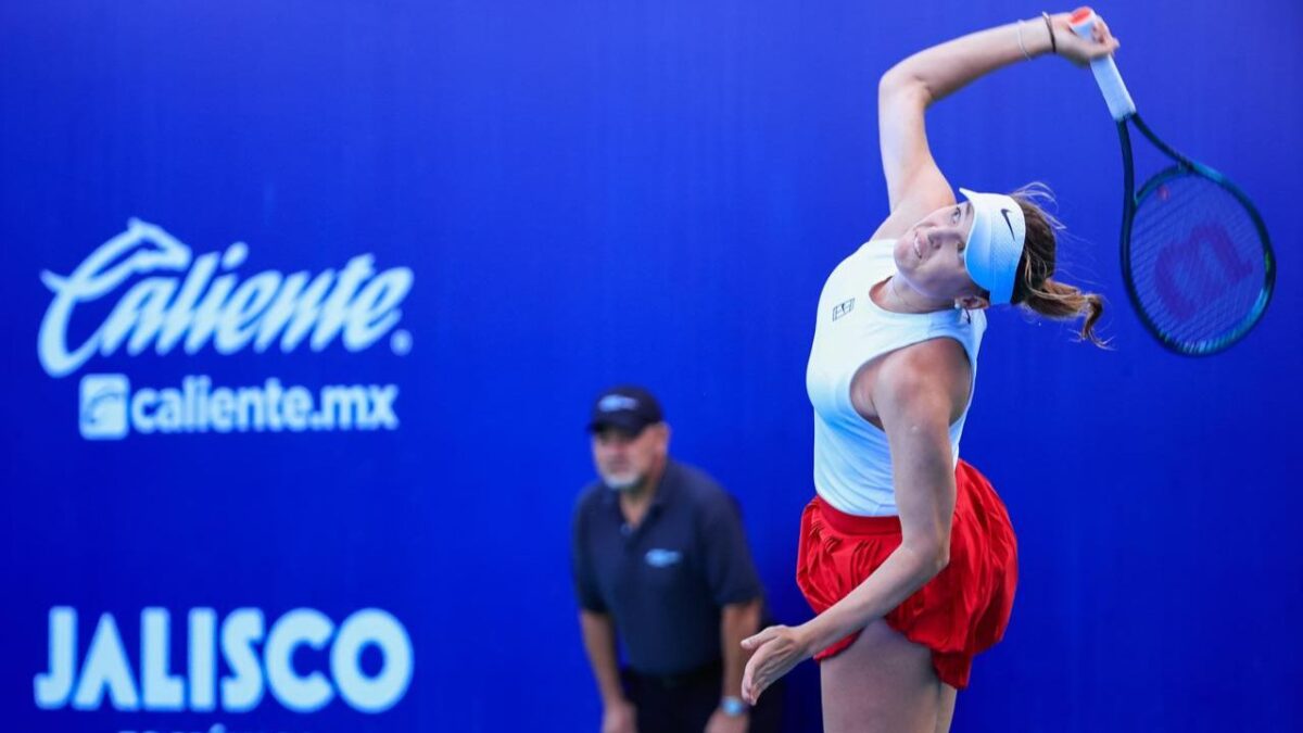 Linda Fruhvirtova se convirtió en la segunda semifinalista del Puerto Vallarta Open, tras dejar en el camino a la australiana Maya Joint.
