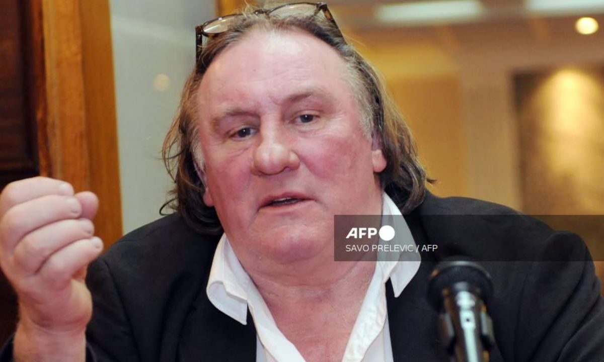 El actor Gérard Depardieu negó las acusaciones de acoso en su contra, en las primeras declaraciones en el tribunal correccional en París.
