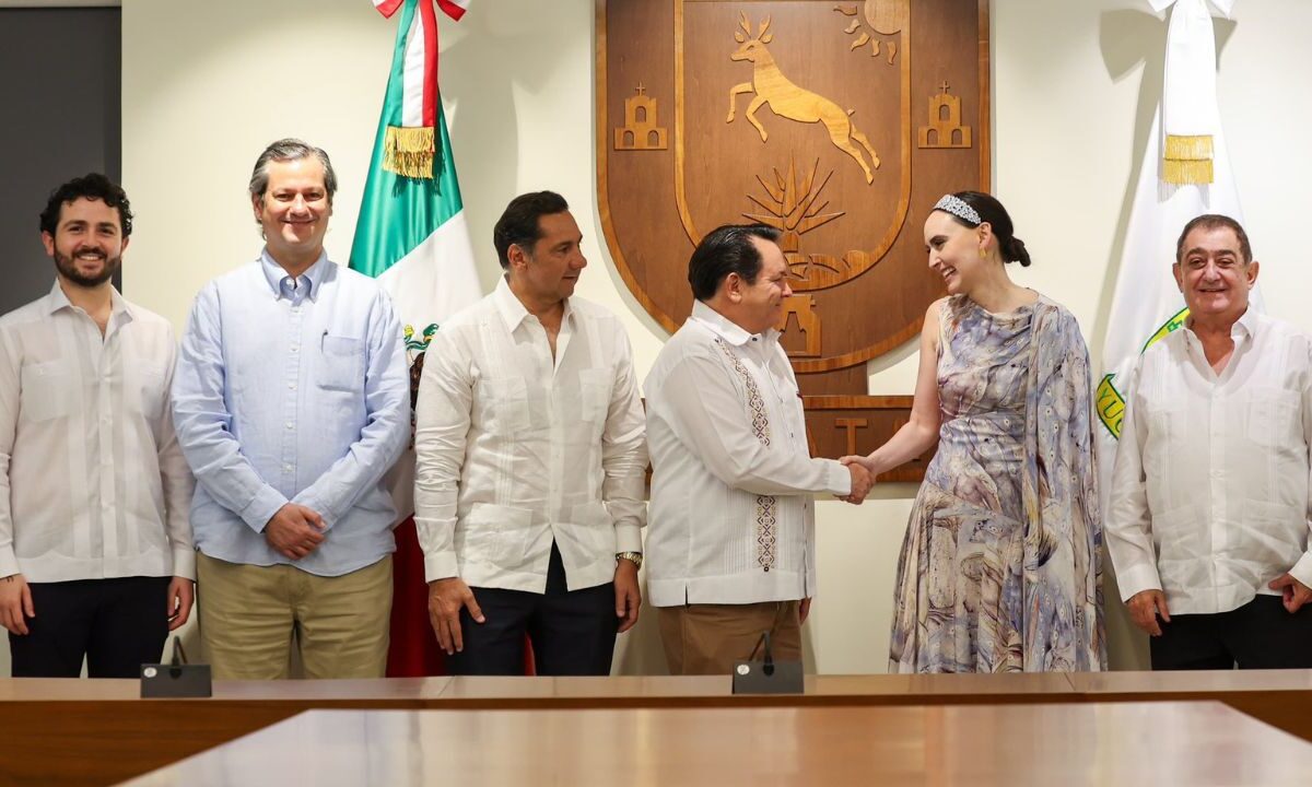 El gobernador de Yucatán se reunió con la empresaria Altagracia Gómez para acordar la agenda de trabajo para la industrialización del estado.