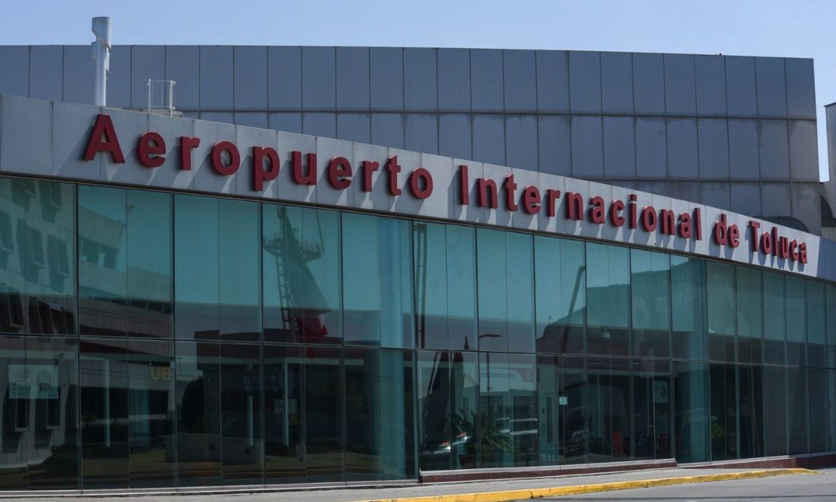 La Guardia Nacional aseguró, en el Aeropuerto de Toluca, más de 15 millones de pesos.