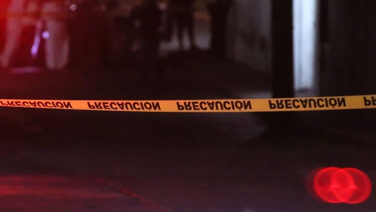 Teresa González Murillo, madre buscadora e integrante del colectivo Luz de Esperanza Desaparecidos Jalisco, fue víctima de un ataque armado dentro de su casa en Guadalajara, Jalisco, denunció el grupo.