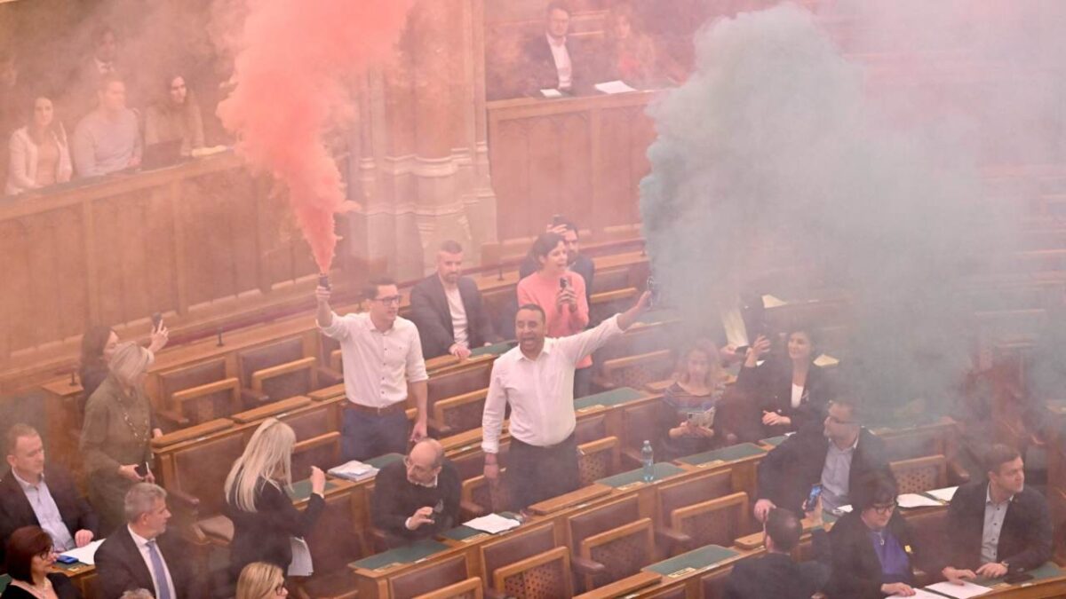 El Parlamento de Hungría aprobó una ley que prohíbe la Marcha del Orgullo LGBTQ+.