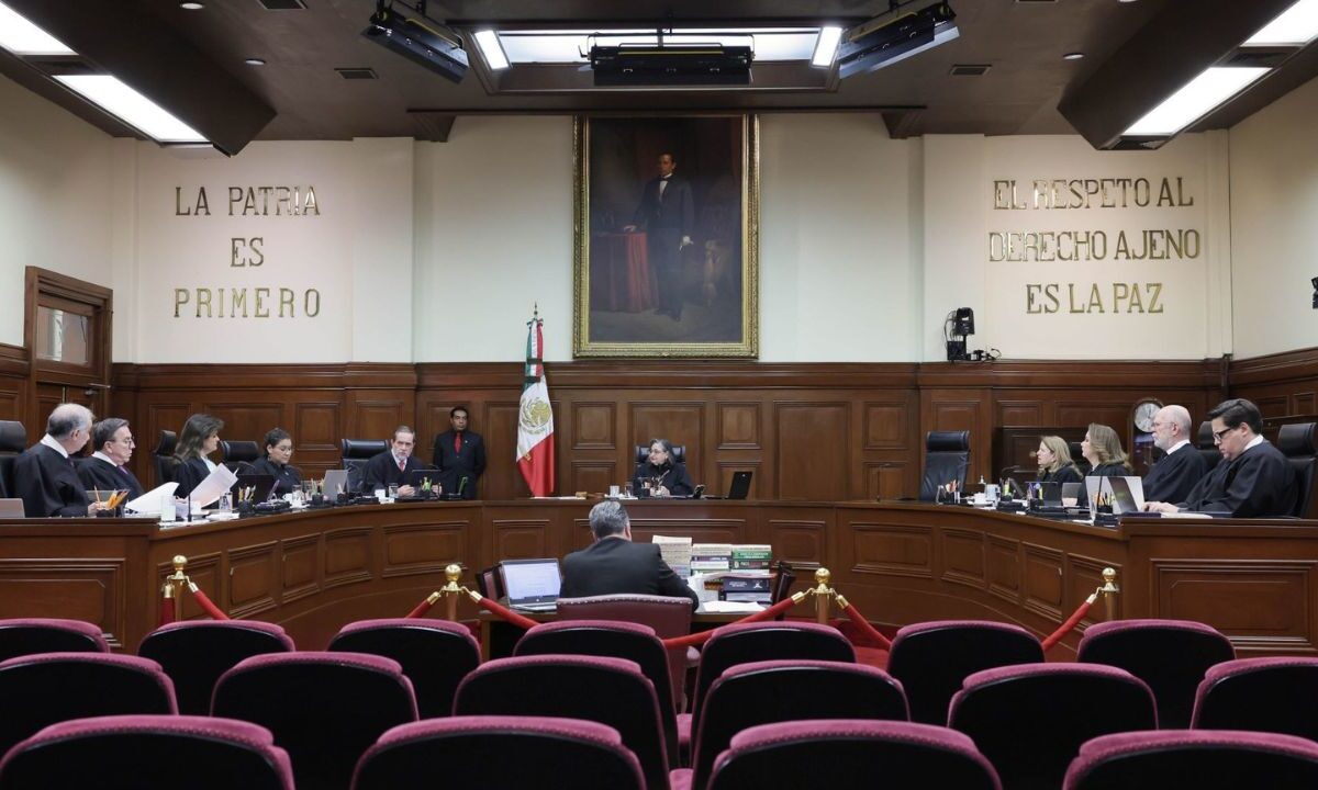Como parte del Seminario Internacional "Campañas Electorales para personas candidatas al Poder Judicial", Dorita Montenegro, Magister en Derecho Constitucional y Doctora en Derecho Constitucional y Administrativo afirmó que México debe aprender de los errores cometidos en Bolivia en materia de Elección Judicial.