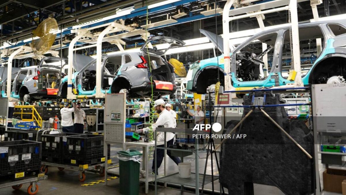 Las piezas de automóviles que cumplan con el acuerdo pactado en el marco del T-MEC permanecerán libres de aranceles por el momento