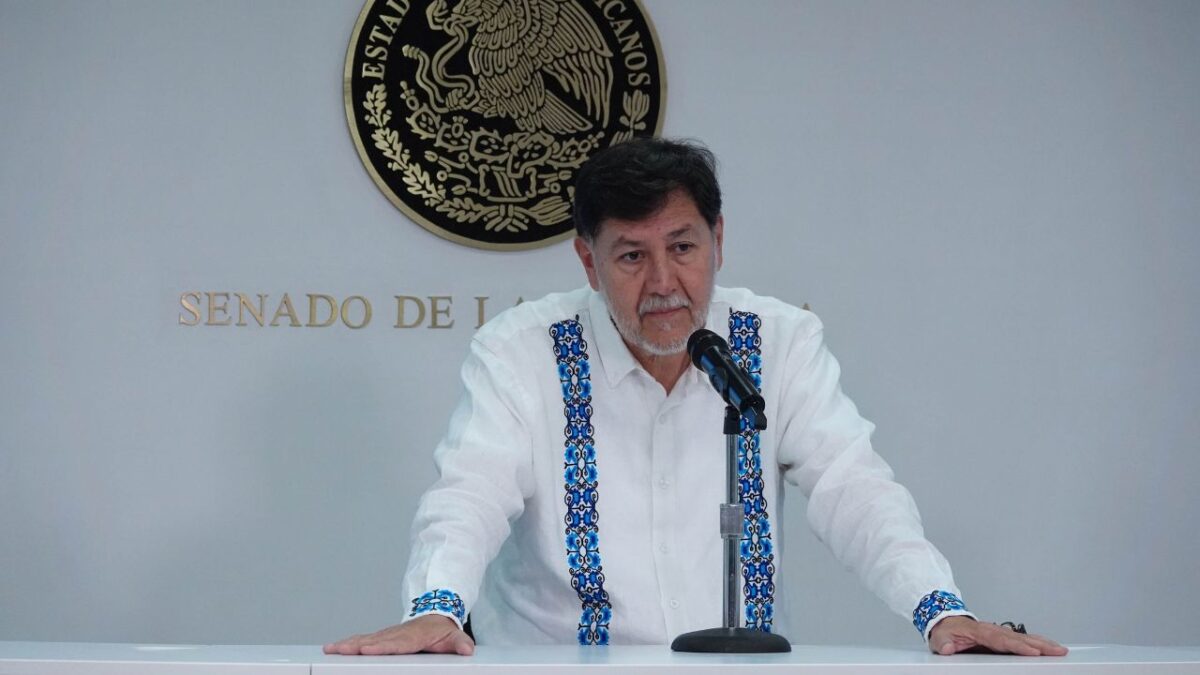 Noroña habría pagado 3 mil pesos de diferencia por cambio de vuelo