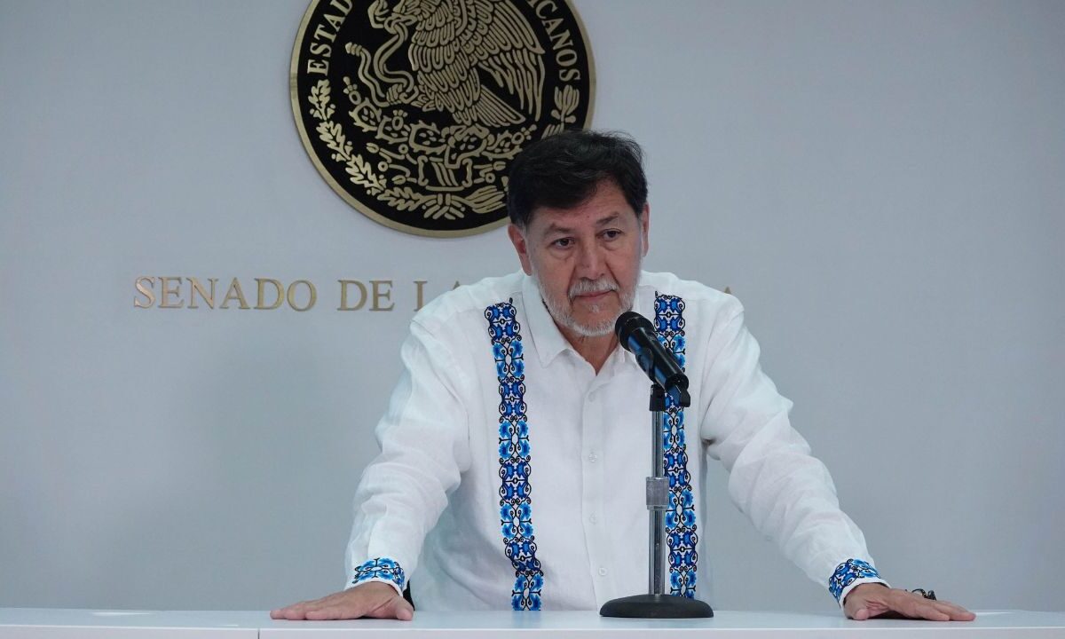 Noroña habría pagado 3 mil pesos de diferencia por cambio de vuelo