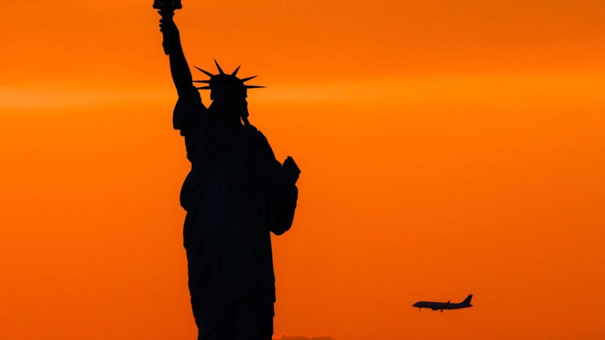 Múltiples países emitieron advertencias a sus ciudadanos que planean viajar a Estados Unidos, luego de que la administración de Donald Trump