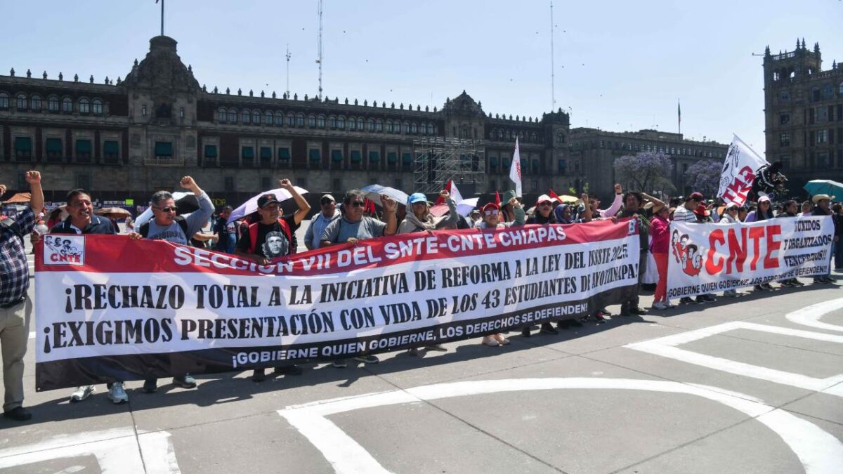Pese a retiro de reformas a Ley del Issste, la CNTE advirtió que se mantendrá el paro.