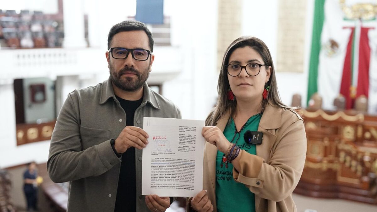 Presentan diputados morenistas del Congreso de la Ciudad de México, nueva denuncia contra Mauricio Tabe.