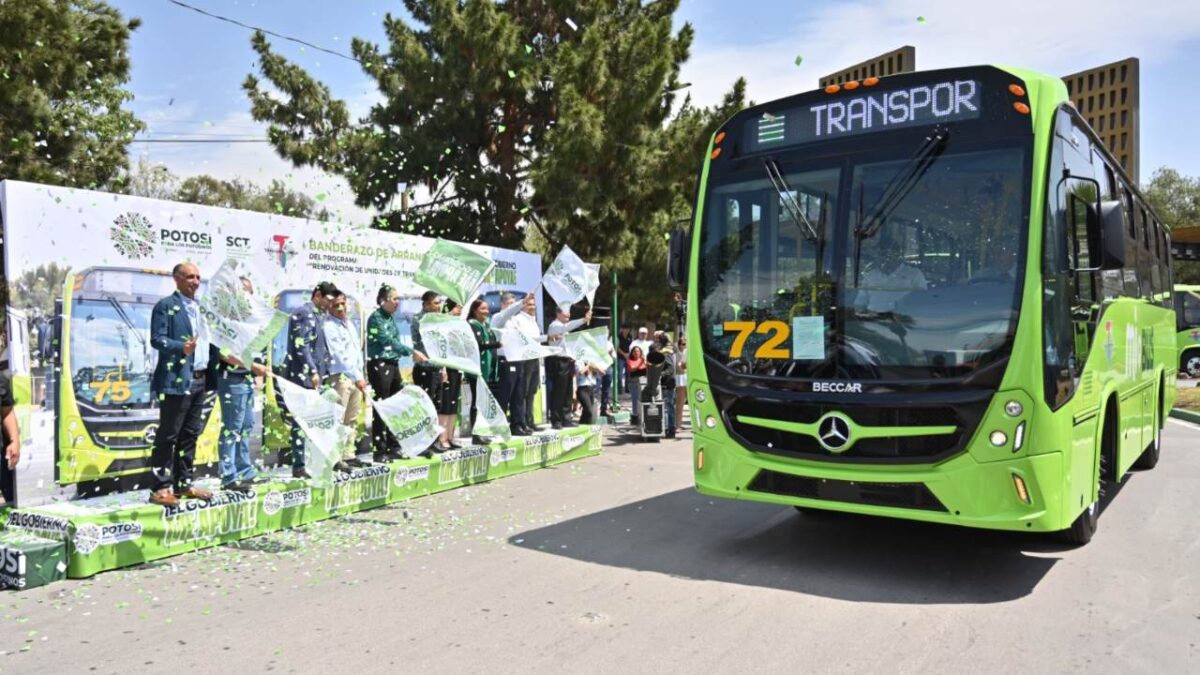 El gobernador Ricardo Gallardo arrancó la renovación de unidades de transporte público en San Luis Potosí.