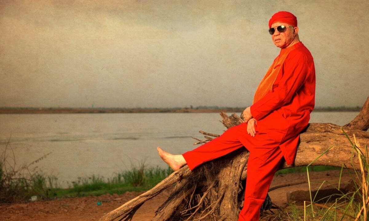 Apodado “la voz dorada de África”, Salif Keita llega desde Mali para sacudir al público en el Teatro de la Ciudad.