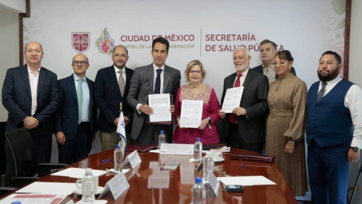 La Sedesa y el Colegio de Notarios firmaron un convenio por la Voluntad Anticipada.