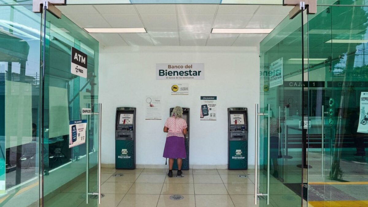 Descubre cuanto cobran de comisión las instituciones bancarias por disponer de efectivo y consultar saldo de la tarjeta bienestar.