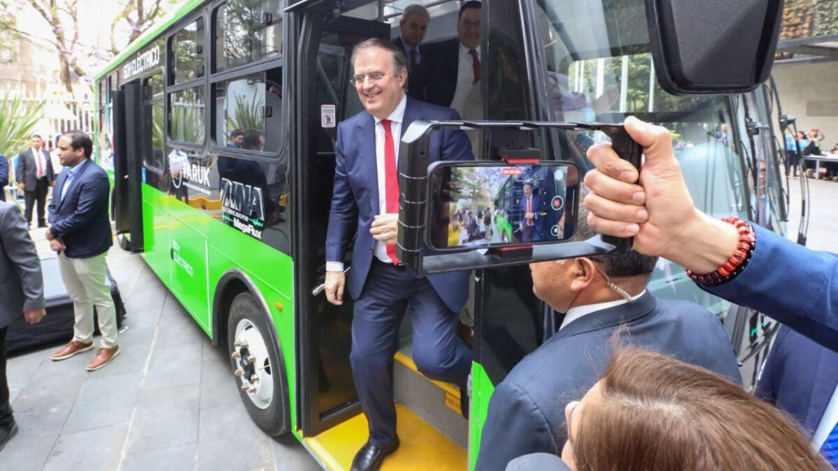 Marcelo Ebrard anunció que viajará desde este miércoles a Washington para saber cuál será el acomodo económico de los aranceles.