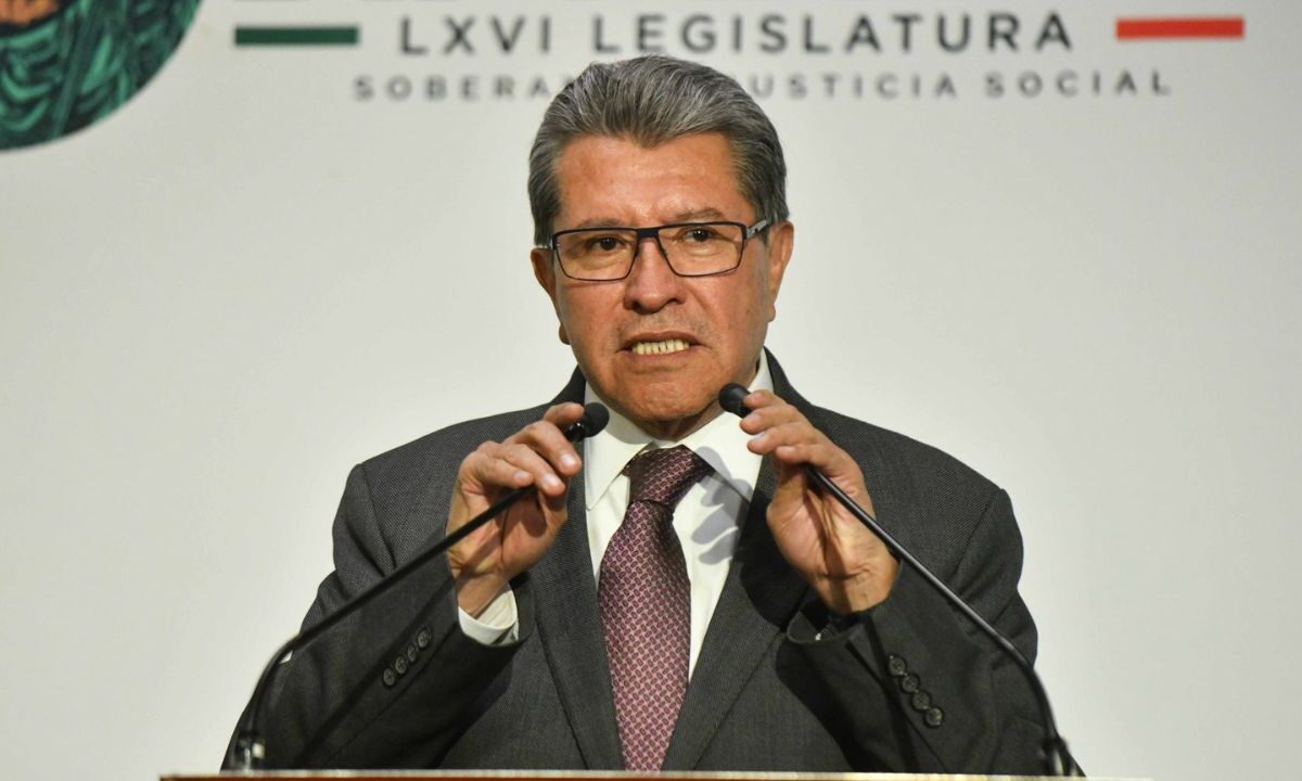 Ante la imposición de los aranceles a la industria automotriz, autopartes, aluminio y acero , Monreal indicó que México necesita fortalecer su mercado