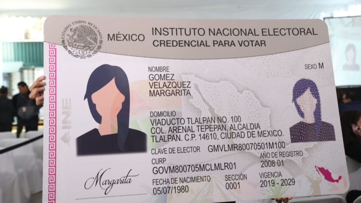 Acude al Módulo de Atención Ciudadana, donde lo tramitaste, y recoge tu INE