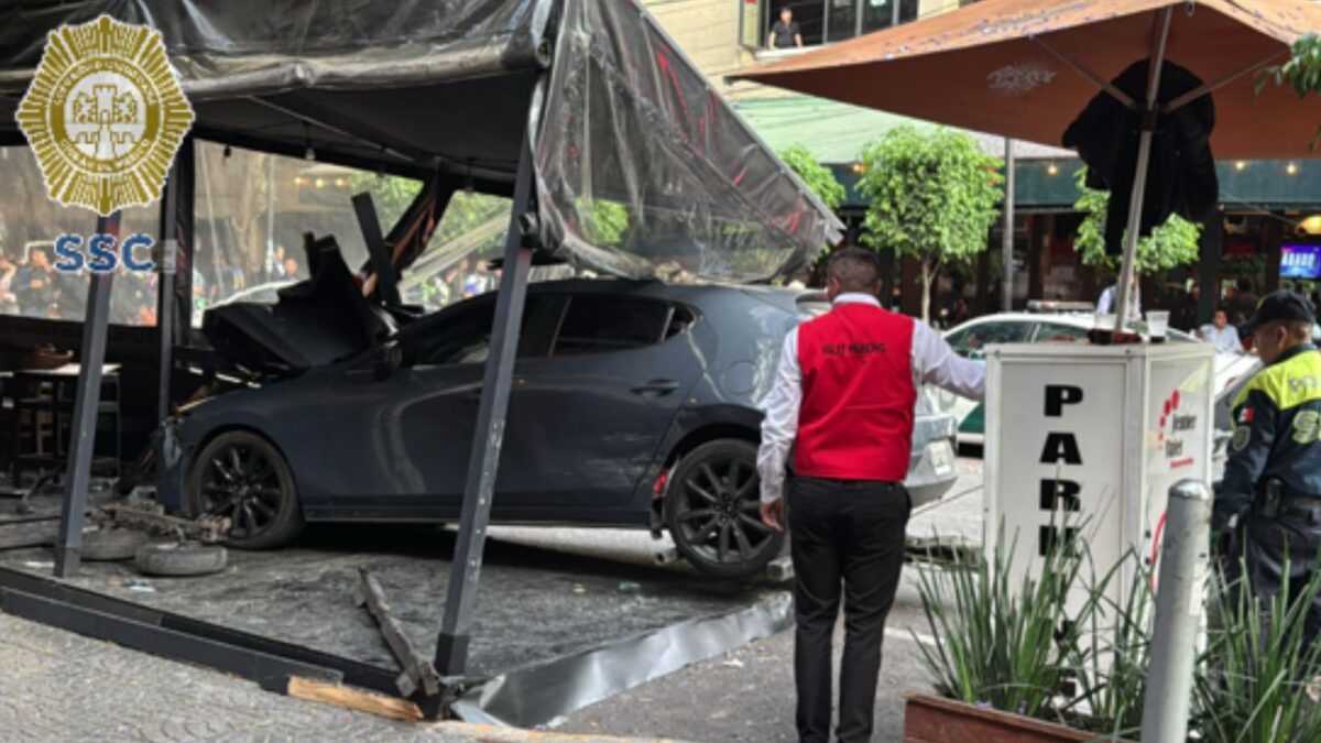 El choque se registró al exterior del restaurante Quebracho en la alcaldía Cuauhtémoc