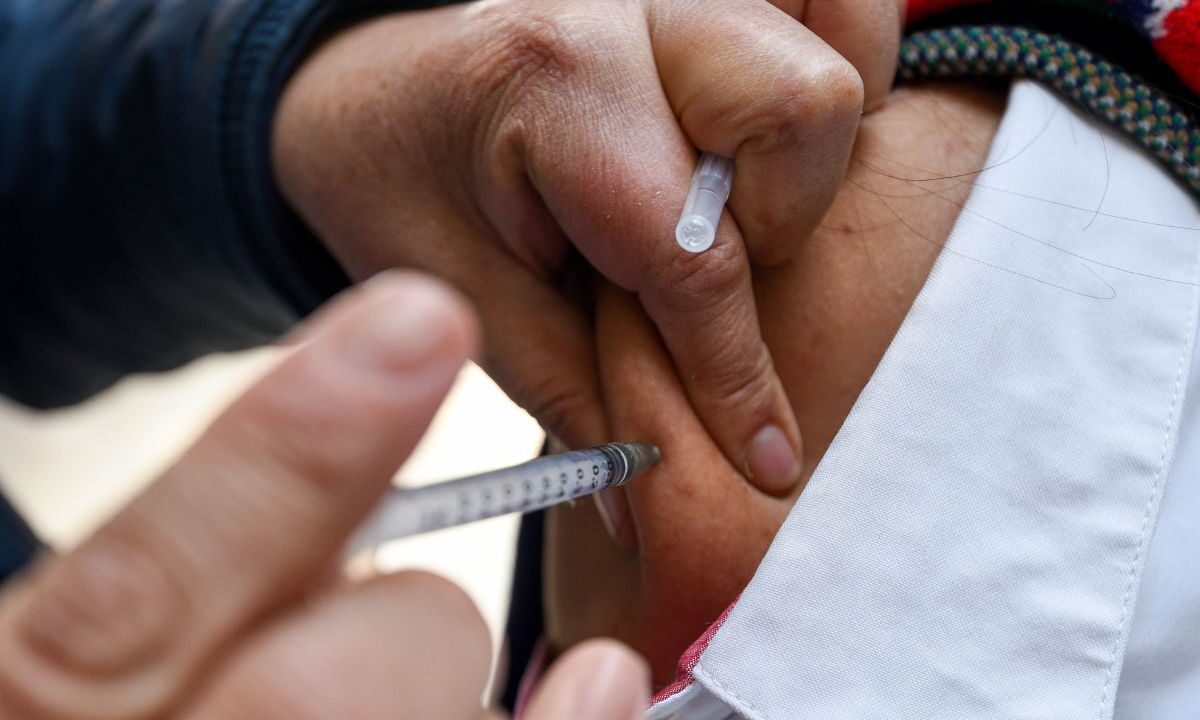 Gobierno de México informó que sólo recibió 233 millones de piezas de medicamentos e insumos, es decir, el 60% de las 381 millones solicitadas para el mes de marzo