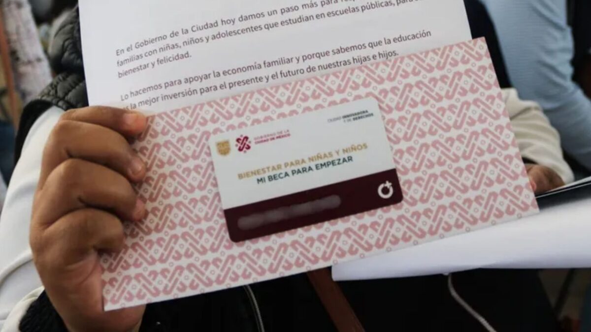 “Mi Beca para Empezar” brinda apoyo económico a estudiantes inscritos en escuelas públicas de nivel básico