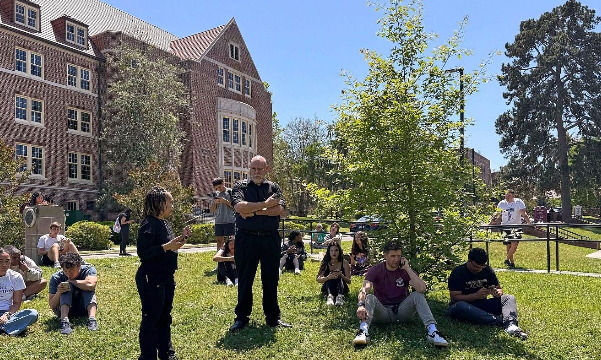 Reportan dos muertos tras tiroteo en la Universidad Estatal de Florida