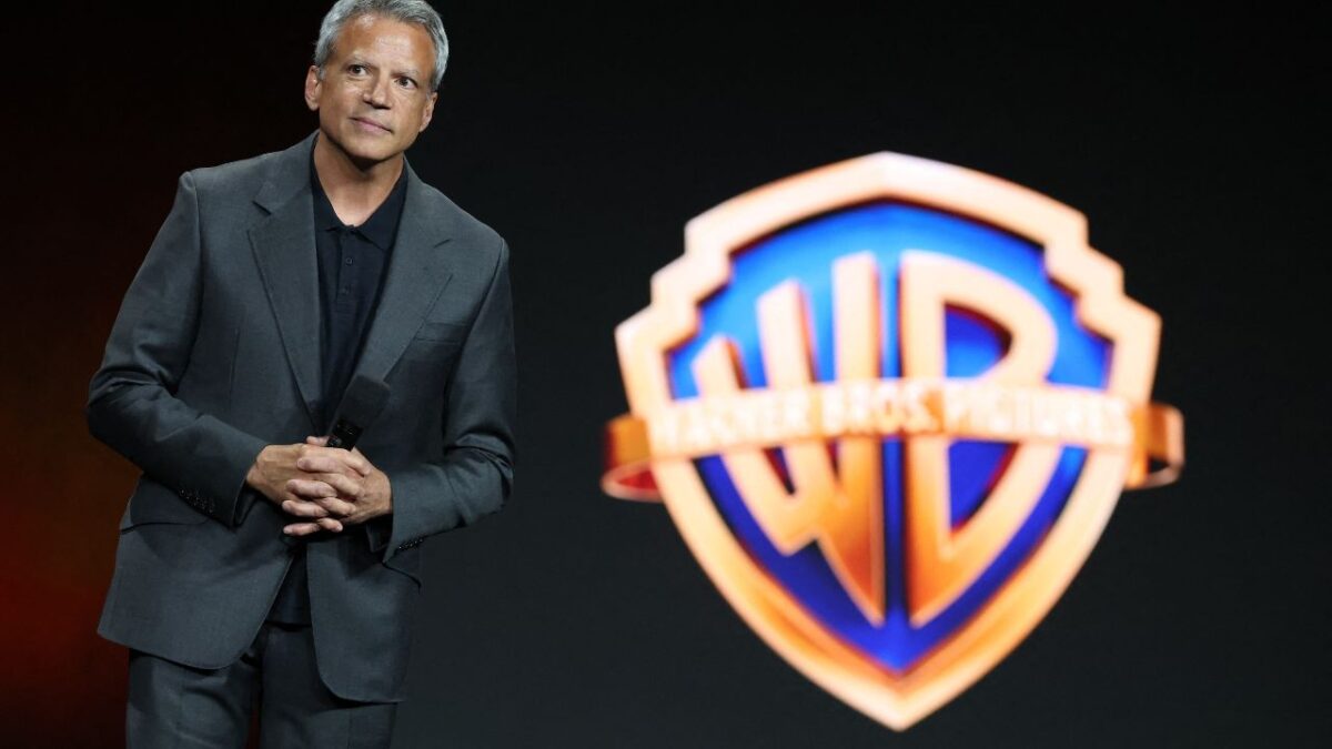 Michael DeLuca,habla durante la presentación de Warner Bros. Pictures en CinemaCon 2025