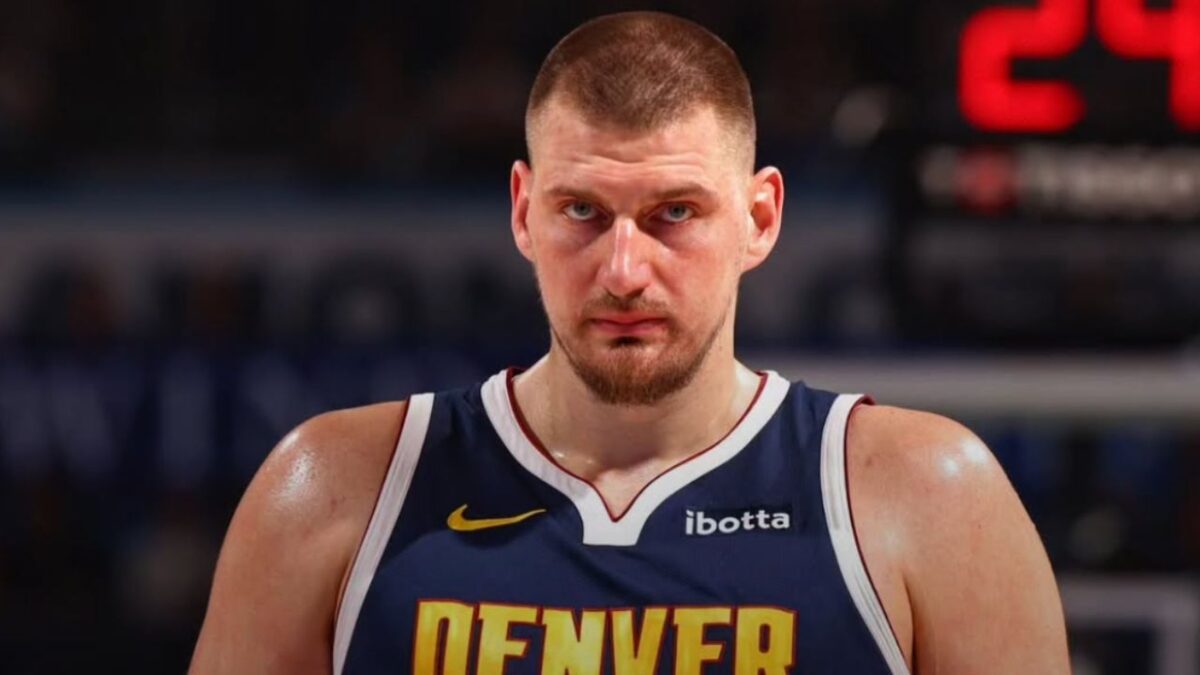 Nikola Jokic podría comenzar conversaciones con el equipo de Los Angeles Lakers luego de la salida del entrenados de los Denver Nuggets.