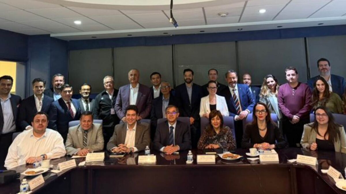 Aeropuertos de México instalan mesa de trabaja rumbo al Mundial 2026, informó Gabriela Cuevas.