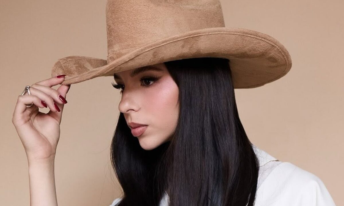 Ángela Aguilar borra sus fotos de Instagram