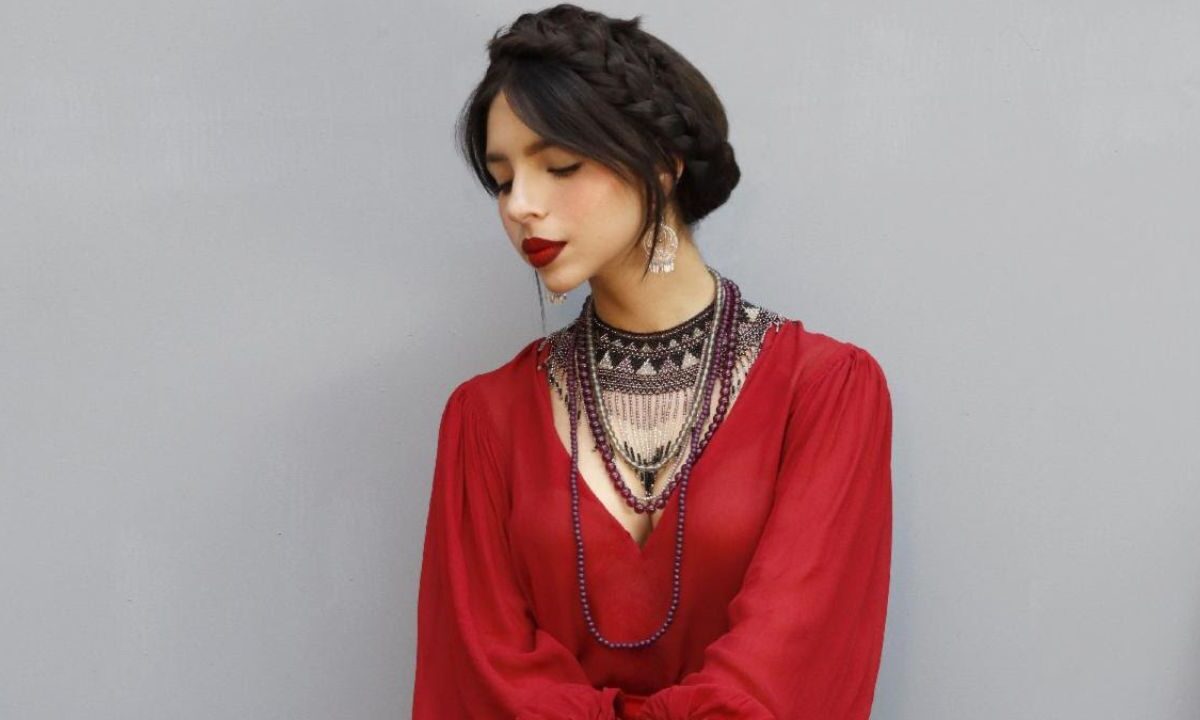 Luego de que la cantante Ángela Aguilar borrara todas las fotos de su feed de Instagram, las especulaciones no se hicieron esperar, pero la realidad es que fue para anunciar su próximo álbum. 