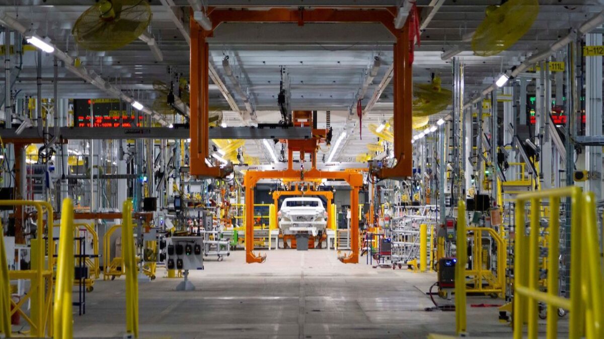Arancel 0 a vehículos ligeros y partes exportadas a Estados Unidos por T-MEC: Economía.