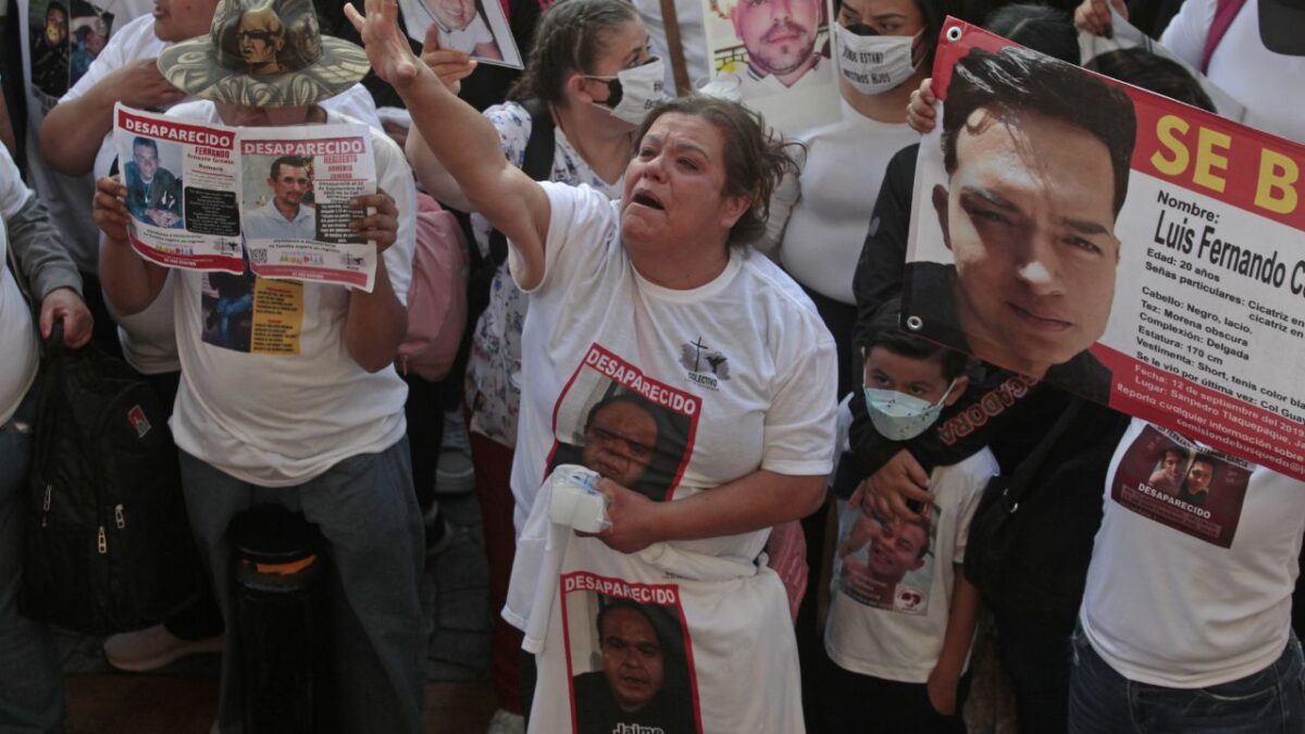 La activista y su hijo fueron asesinados en el fraccionamiento Las Villas, la madrugada de este jueves.