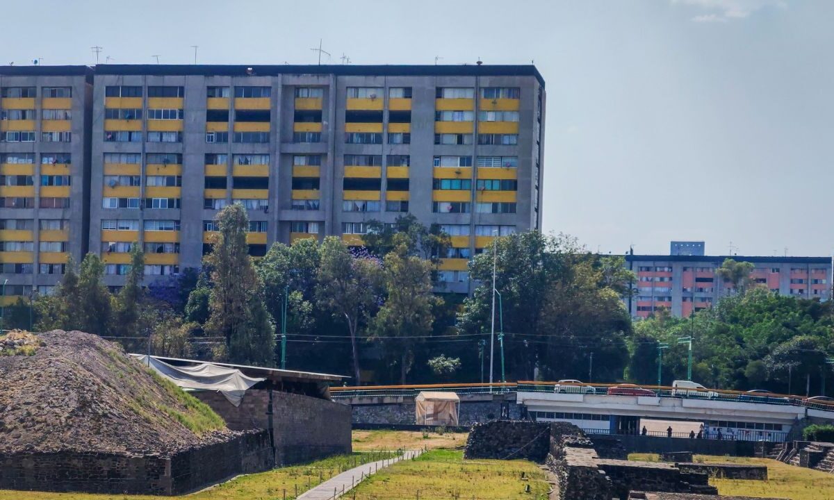 Los vecinos sobreviven a la delincuencia, el descuido y falta de servicios que prevalecen en esta unidad habitacional, con 60 años de existencia.