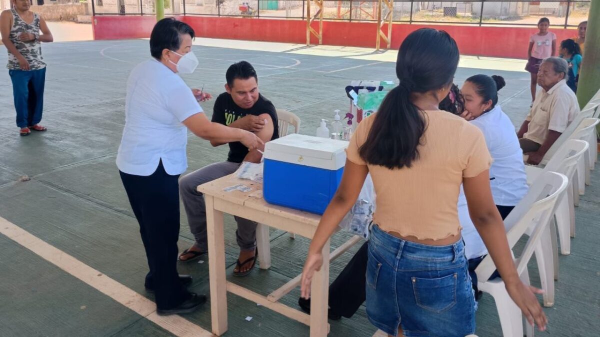 Las unidades médicas móviles otorgaron 838 consultas en comunidades rurales de los 13 municipios de Campeche.