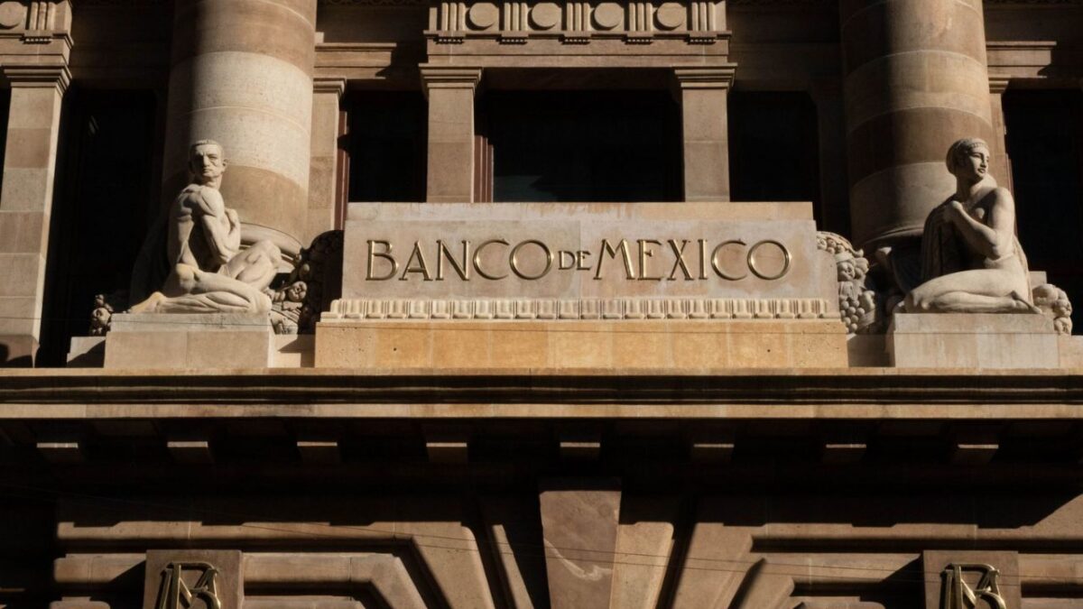 Banxico subrayó que este ajuste a la baja marca el cuarto mes consecutivo de recortes en la expectativa de crecimiento.
