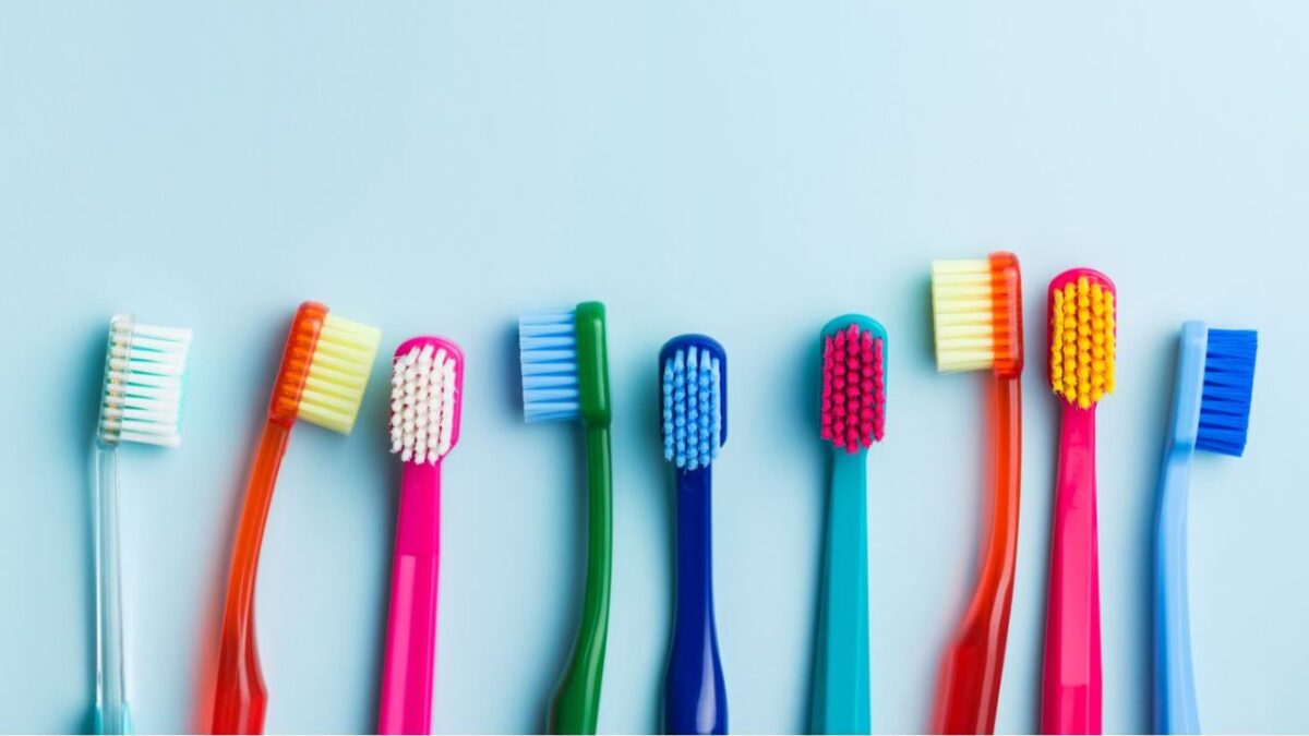 Buenos, bonitos y baratos: Estos son los cepillos de dientes mejor calificados por Profeco