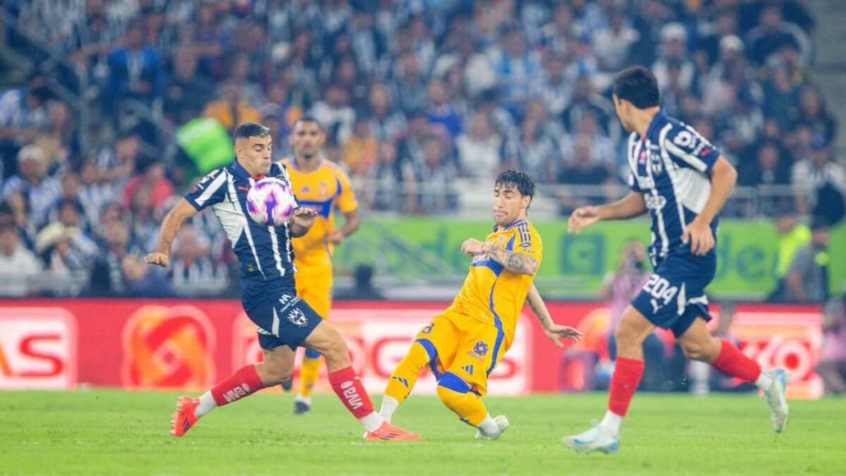El Clásico Regio entre Tigres y Rayados se jugará este fin de semana en el Estadio Universitario.