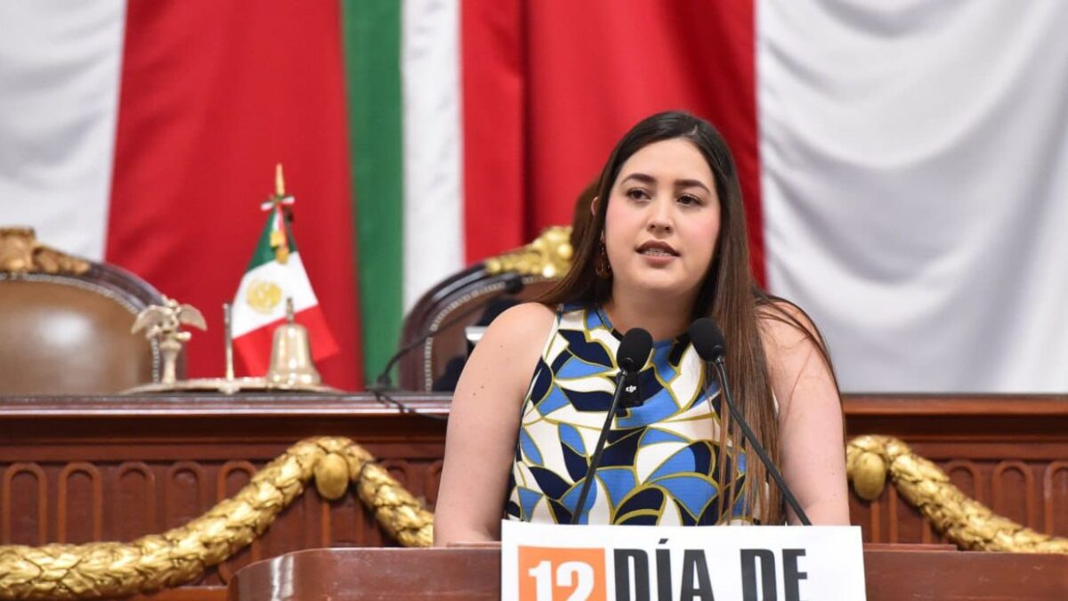 Movimiento Ciudadano en el Congreso capitalino, Luisa Ledesma, propuso el 12 de abril como "Día de los Animales" en la Ciudad de México.