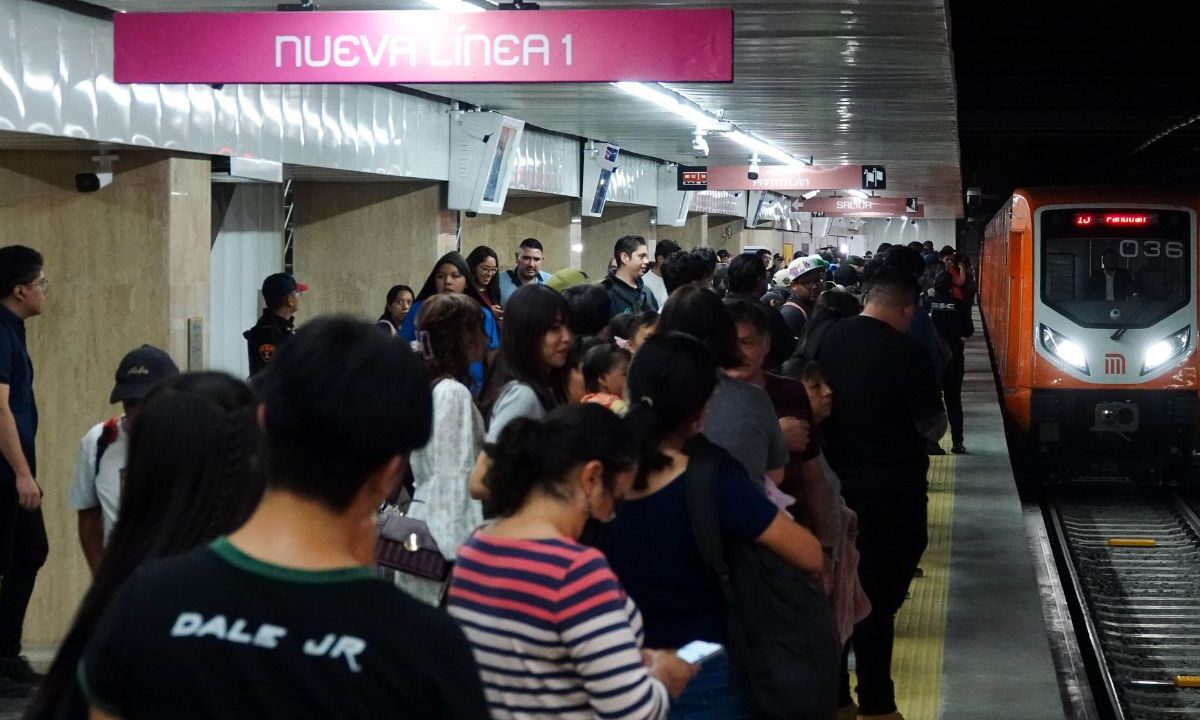 Conoce el horario del Metro y Metrobús para este 1 de mayo